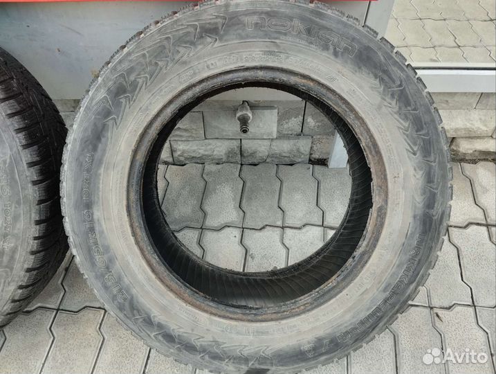 Nokian Tyres Hakkapeliitta 7 215/65 R16