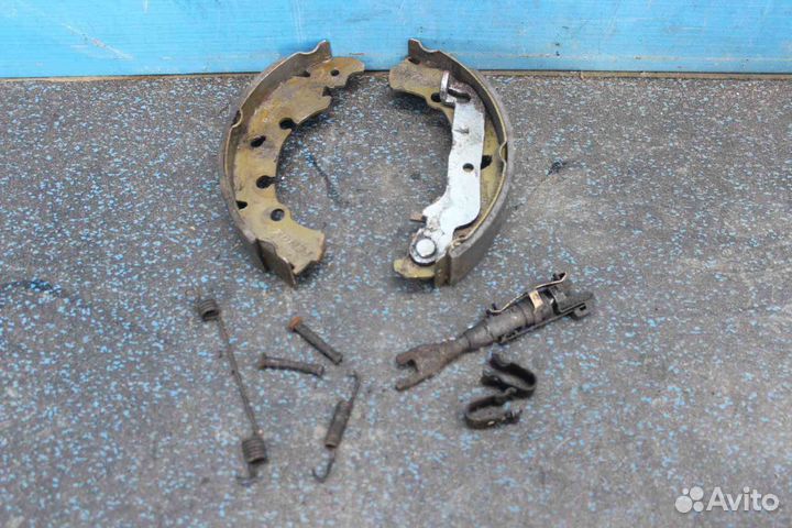 Механизм стояночного тормоза Ford Fusion (Форд Фью