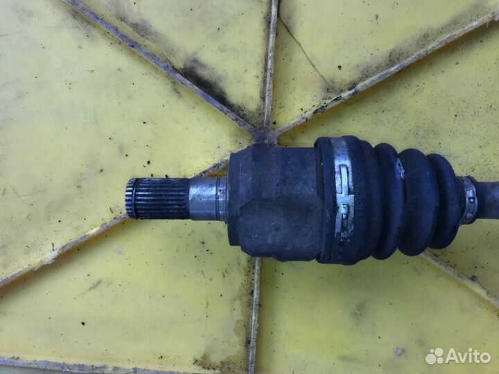 Привод (полуось) передний правый Hyundai Solaris