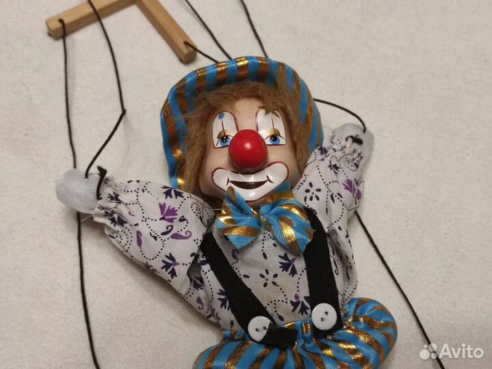 Клоун марионетка