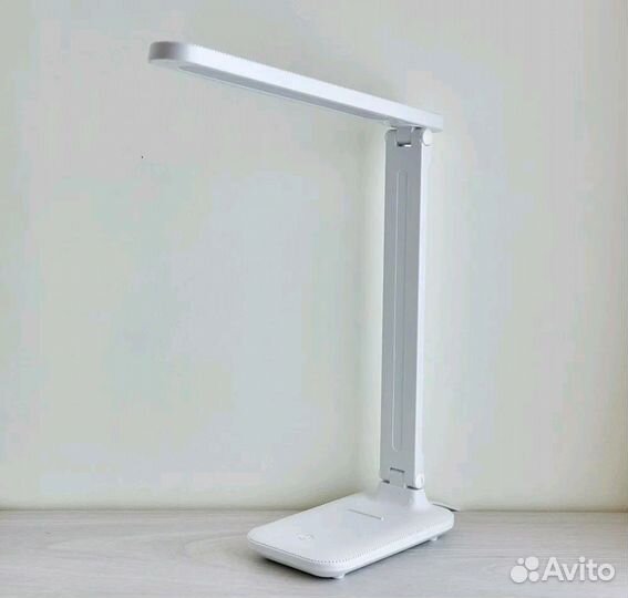 Лампа настольная