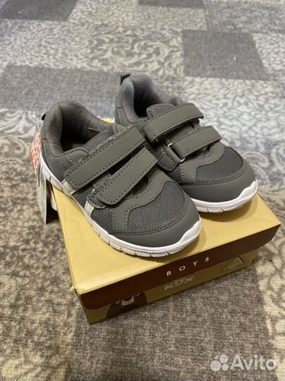 Новые детские кроссовки, размер 25