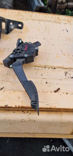 Педаль газа subaru outback BR9,B15 36010AG140