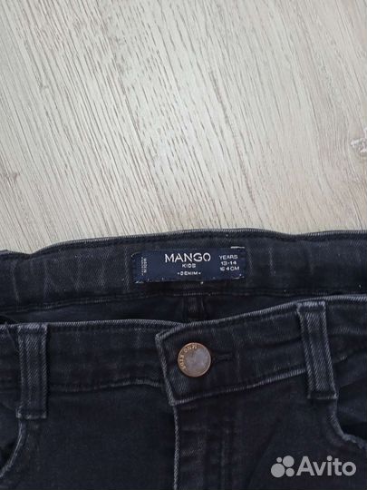 Джинсы mango