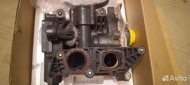 Помпа с термостатом на Октавию 2016 1.8