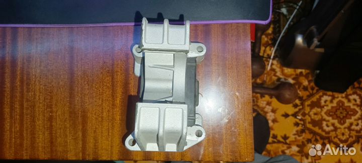 Подушка двигателя Mercedes