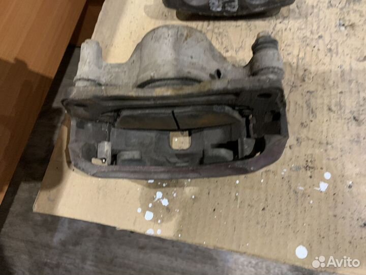 Суппорт передний правый левый Hyundai Getz