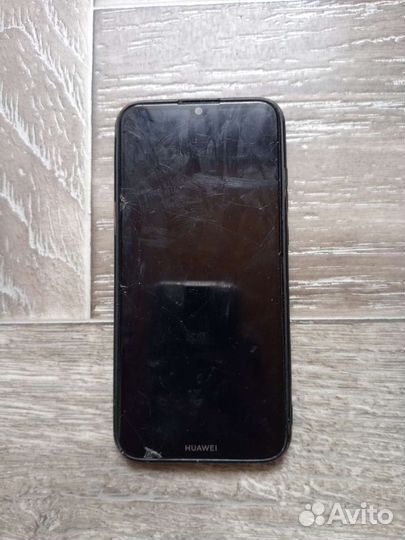 Телефон honor 8а