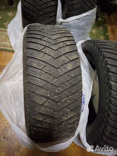 Goodyear UltraGrip 265/60 R18 114T