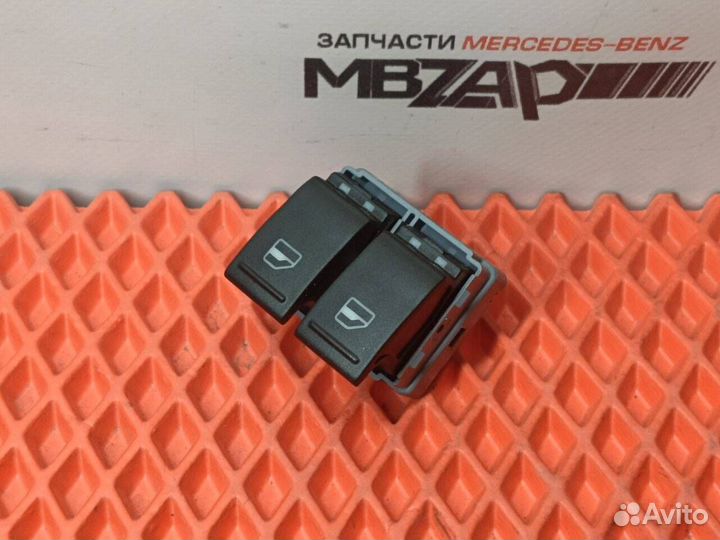 Кнопка стеклоподъемника VW Transporter T5 T6