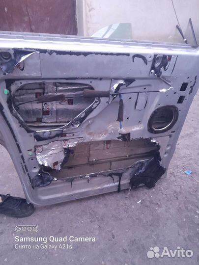 Дверь на мерседес виано 638