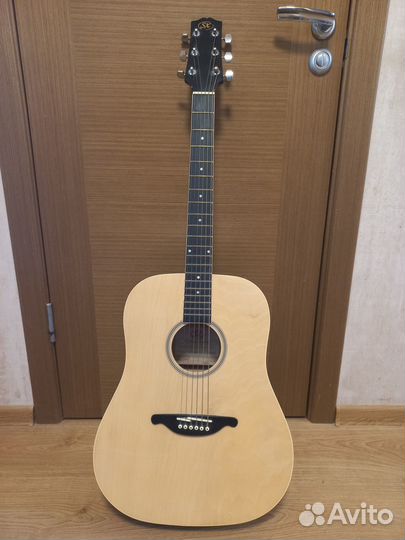 Акустическая гитара