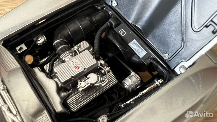 Chevrolet Corvette 1/18 коллекционная модель