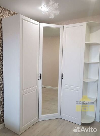 Шкаф с зеркалом