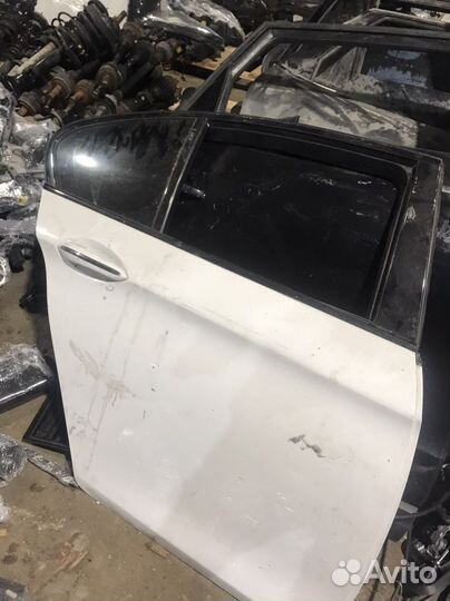 Задняя правая дверь на bmw f10