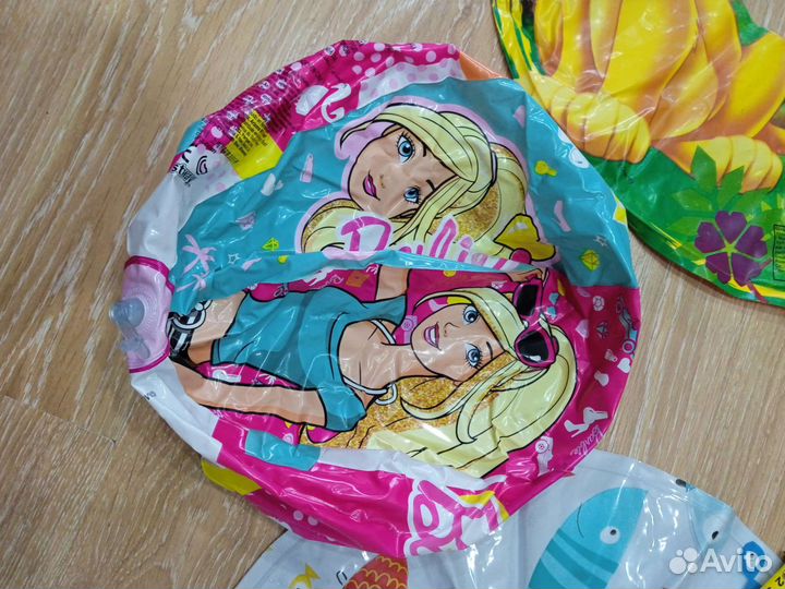 2 круга для плавания и мяч