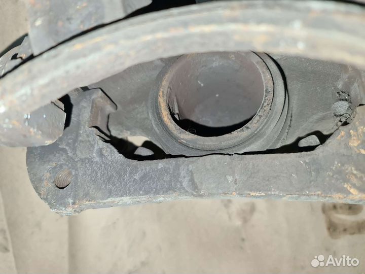 Супорта передние Mercedes W638