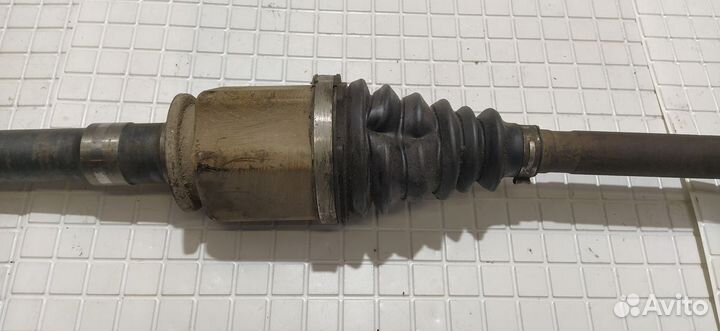 Полуось передняя правая Land Rover Sport