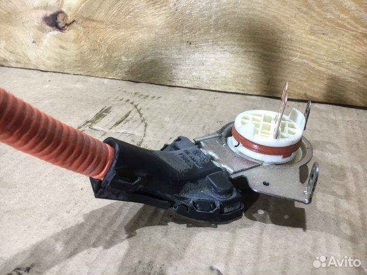 Провод кондиционера Toyota Prius III (2009—2011)