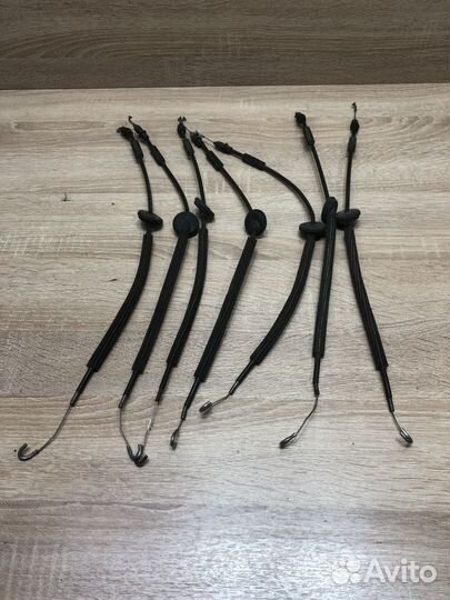 Тросик замка двери задний Фольксваген Пассат B5