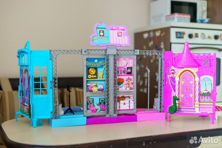 Barbie кукольный домик «Звездная сцена»