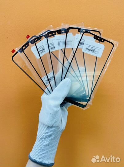 Замена разбитого стекла на Honor 8C