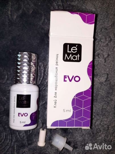 Клей для ресниц новый