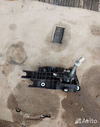 Кулиса МКПП mazda 3 bl