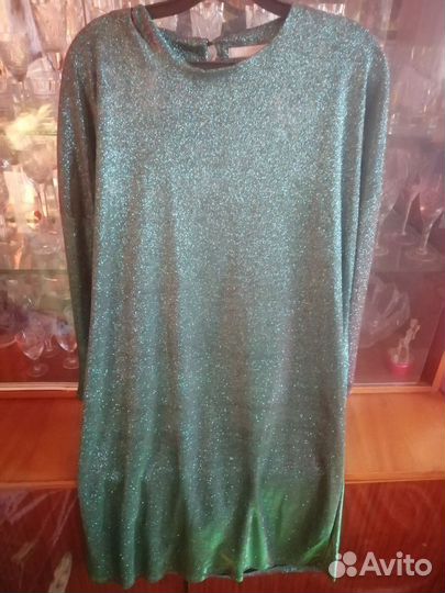 Продам нарядное платье 50 размер
