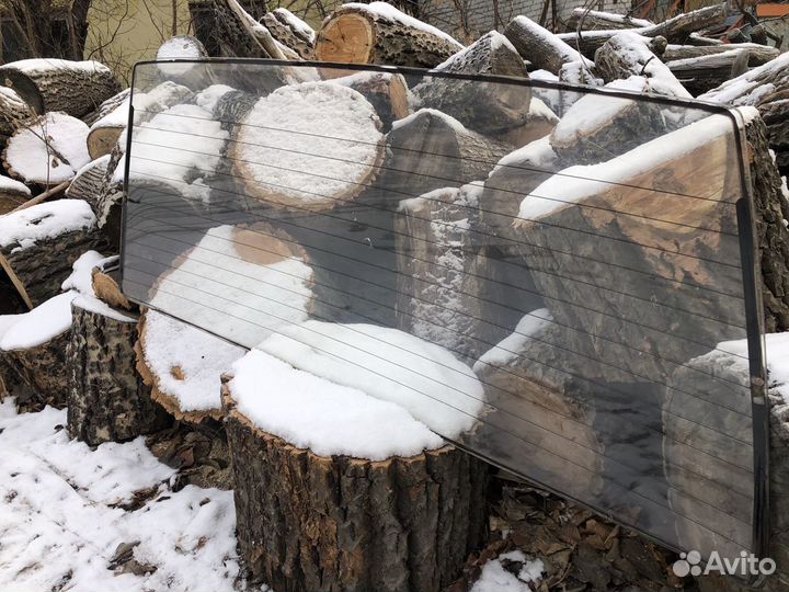 Продам задние стекло 21099