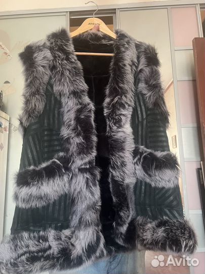 Меховая жилетка