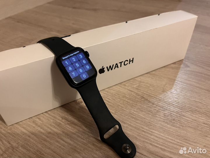Часы Apple watch SE (2022) gps 40 mm