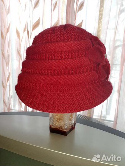 Женская шапка