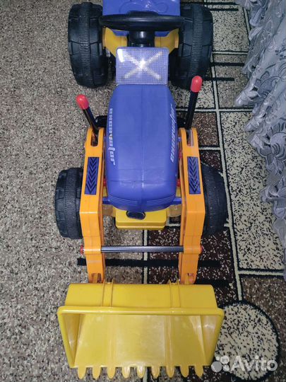 Трактор аккумуляторный