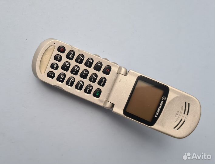 Motorola V50