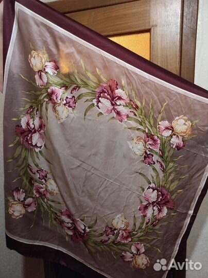 Шелковый платок женский