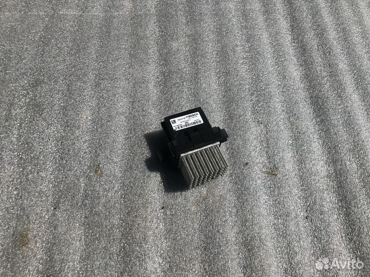 Резистор печки Chevrolet Camaro V 10-15