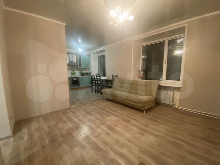 2-к. квартира, 58 м², 4/4 эт.