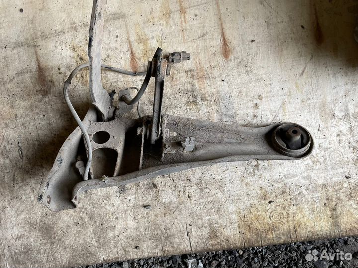 Ланцер 9 рычаг задний