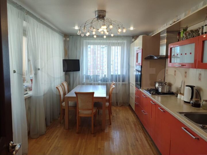 4-к. квартира, 110 м², 6/10 эт.