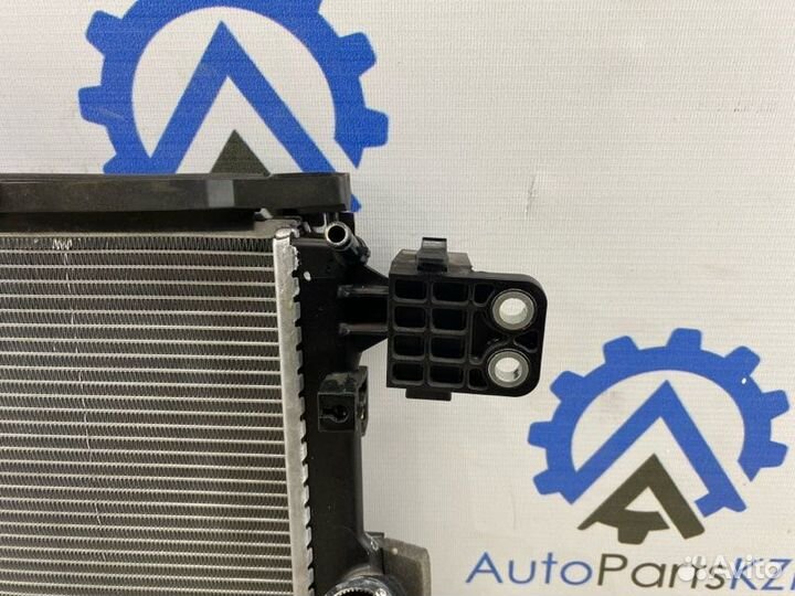 Радиатор охлаждения двигателя Mazda Cx-30