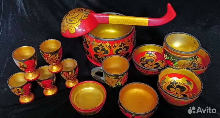 Набор посуды Хохлома и книга-альбом про Хохлому