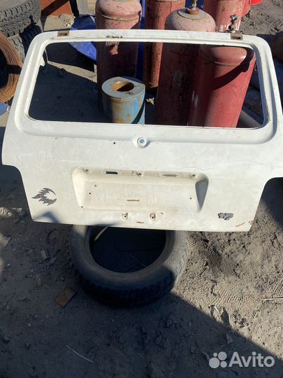 Задняя дверь на ниву 21213