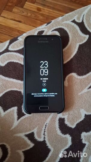 Телефон Samsung galaxy a3 2017