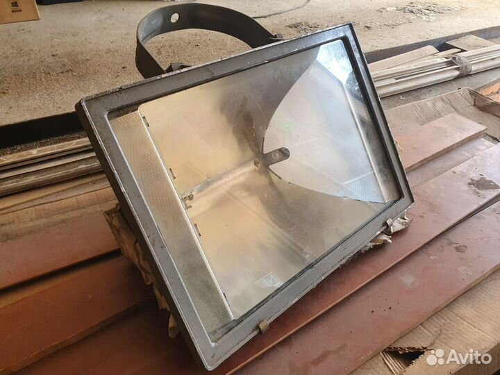 Прожектор ио-02-1000 (пкн)