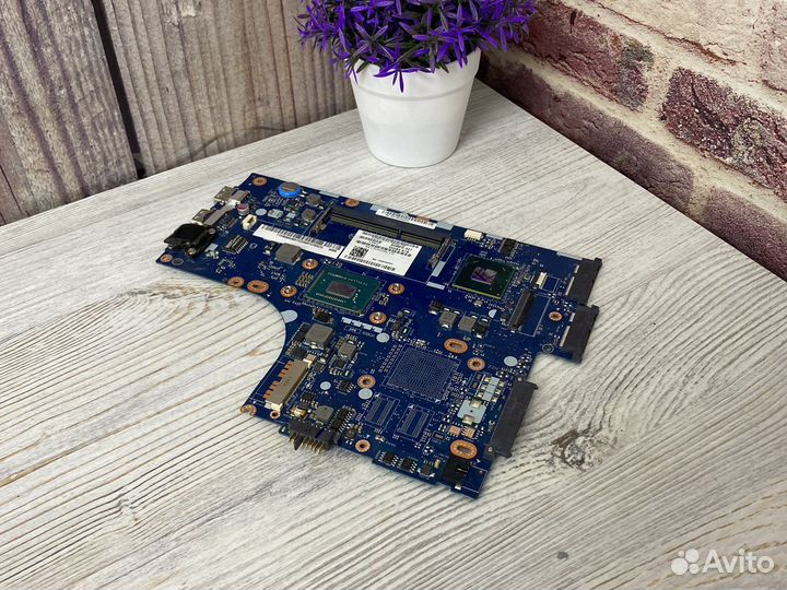 Материнская плата ноутбука vius3/vius4 LA-8952P