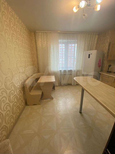 2-к. квартира, 54 м², 11/18 эт.