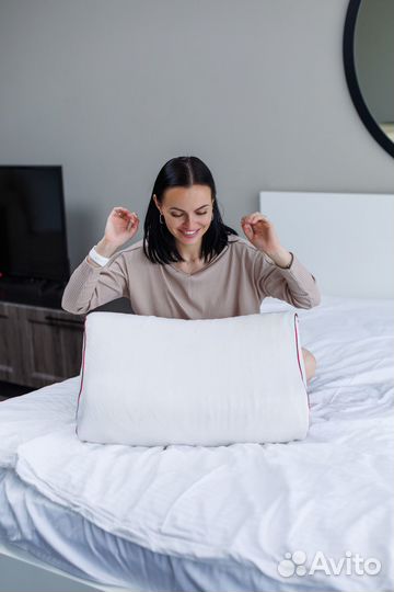 Подушка ортопедическая от болей в шее и отёков