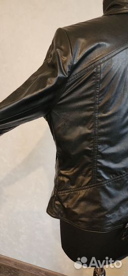 Кожаная куртка Select 48 р-р