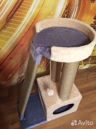 Домик с когтеточками, лежанкой и дорожкой